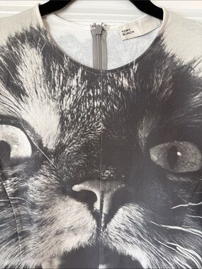 Tory Burch sculpted Cat Portrait T-Shirt